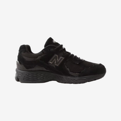 New Balance 2002R GORE-TEX Protection Pack Men's Lifestyle Sneakers