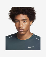 Nike Rise 365 Men's Dri-FIT Short-Sleeve Running Top