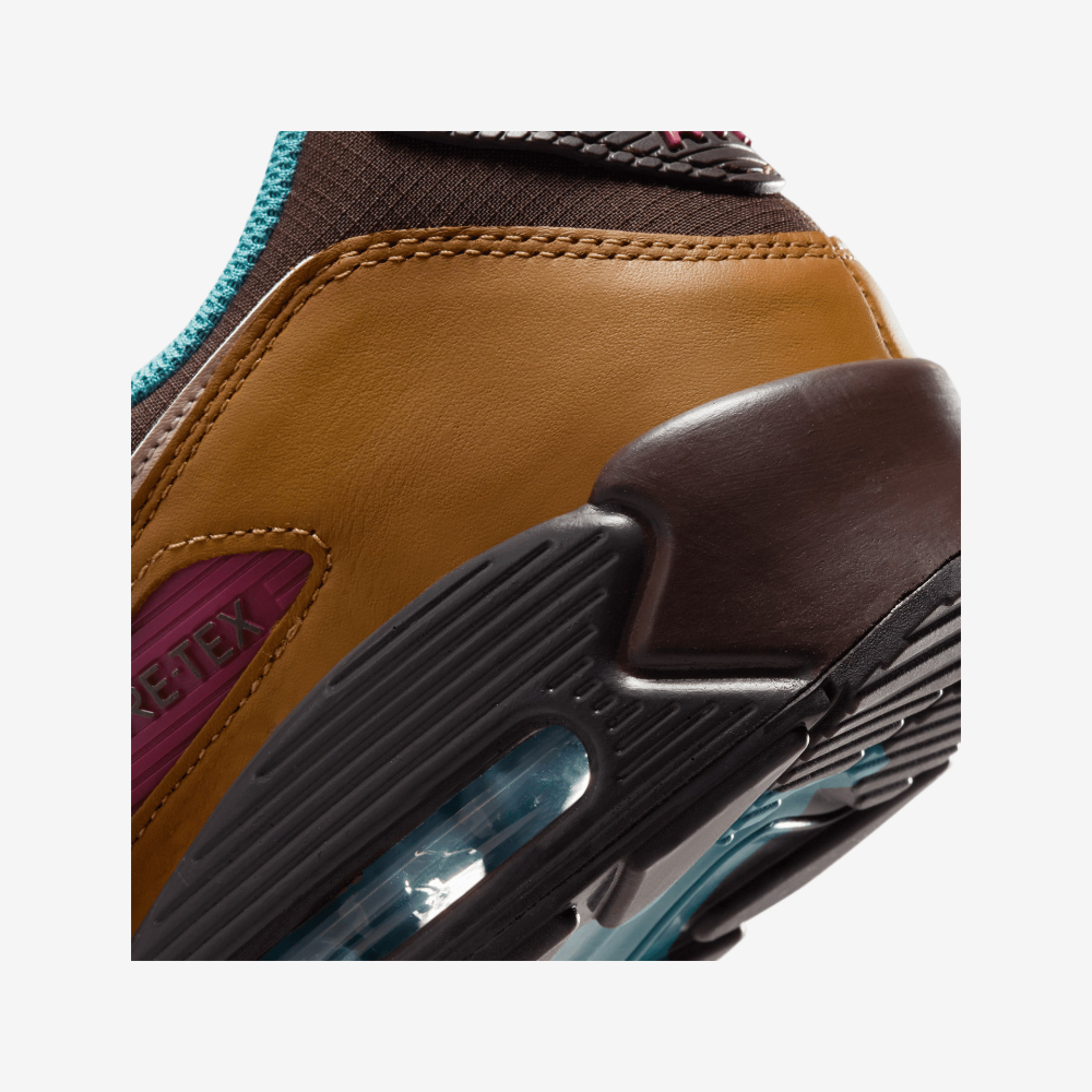 Nike Air Max 90 GORE-TEX Men's Lifestyle Sneakers