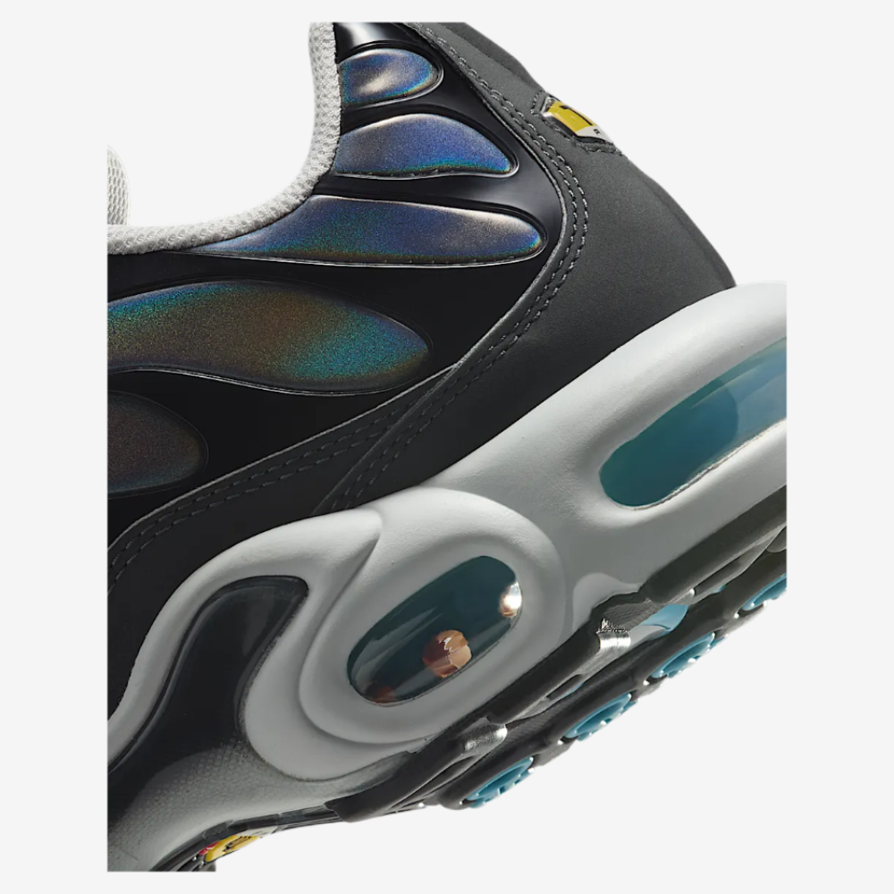 Nike Air Max Plus Men's Lifestyle Sneakers