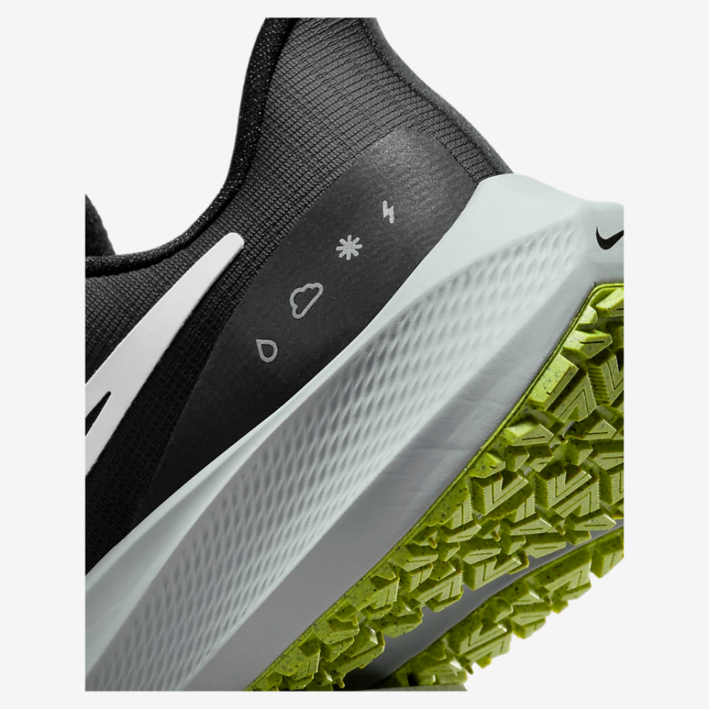 Nike Air Zoom Pegasus 39 Shield Men's Weatherized Running Shoes