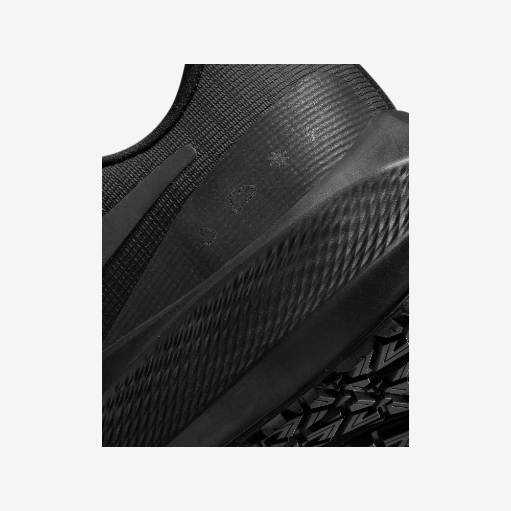 Nike Pegasus 39 Shield Men's Trainers Sneakers Training Shoes