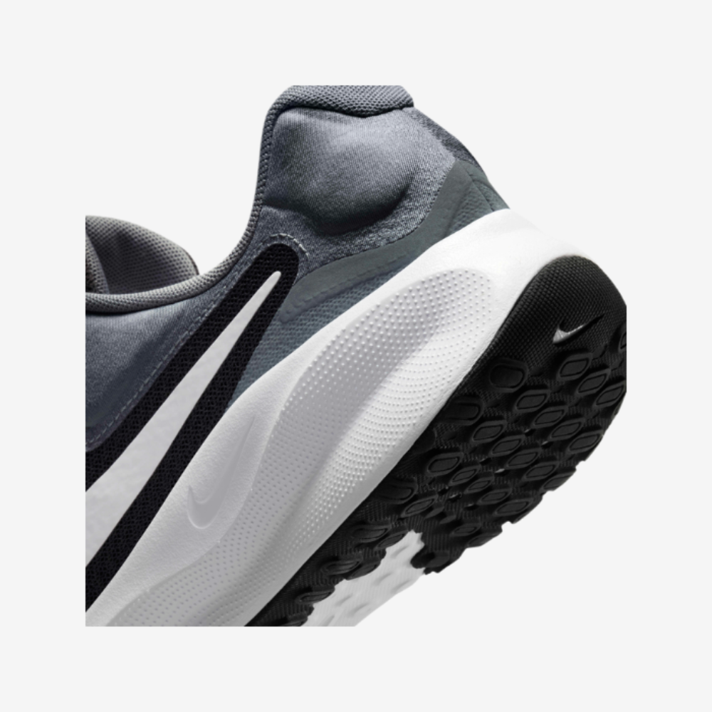 Nike Revolution 7 Men's Road Running Sneakers