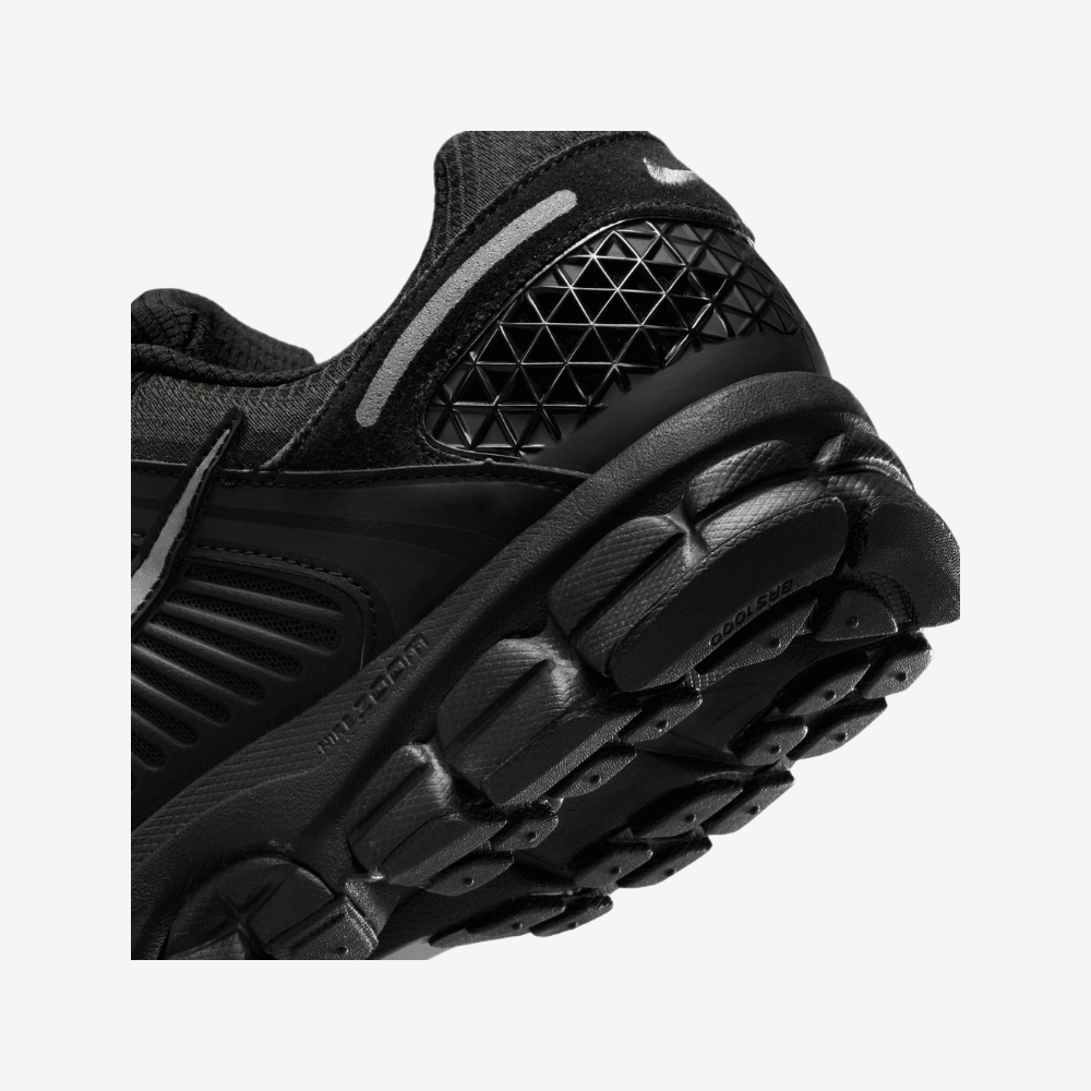 Nike Zoom Vomero 5 Men's Lifestyle Sneakers